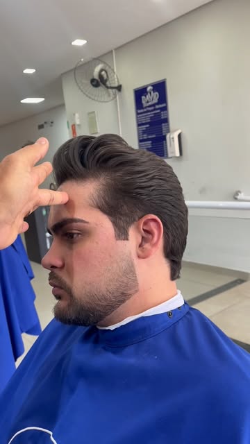 Cabelo e barba finalizados na Barbearia David Ramalho